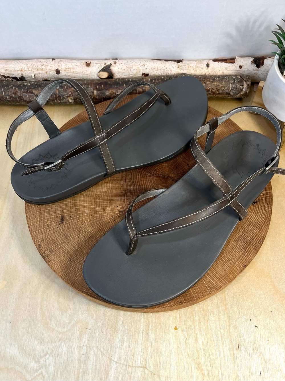 Chaco Rowan Leather Strappy Sandals | Taupe Brown & Grey | Women’s Size 10 - Picture 7 of 14